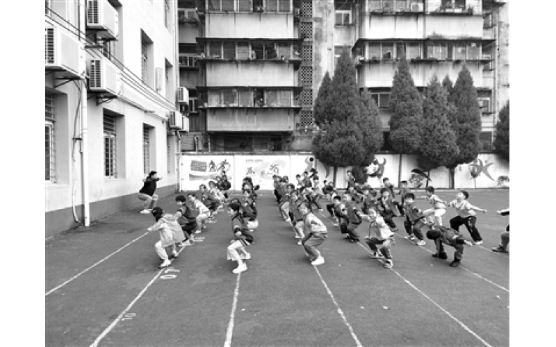 安徽阜南推动武术进校园普及开展 多措并举 让习武成为孩子日常